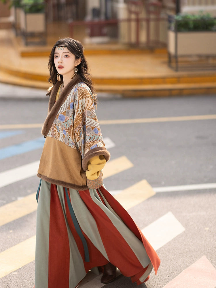 Tang-style Half-sleeved 24-Panel Ripped Qixiong Skirt Hanfu
