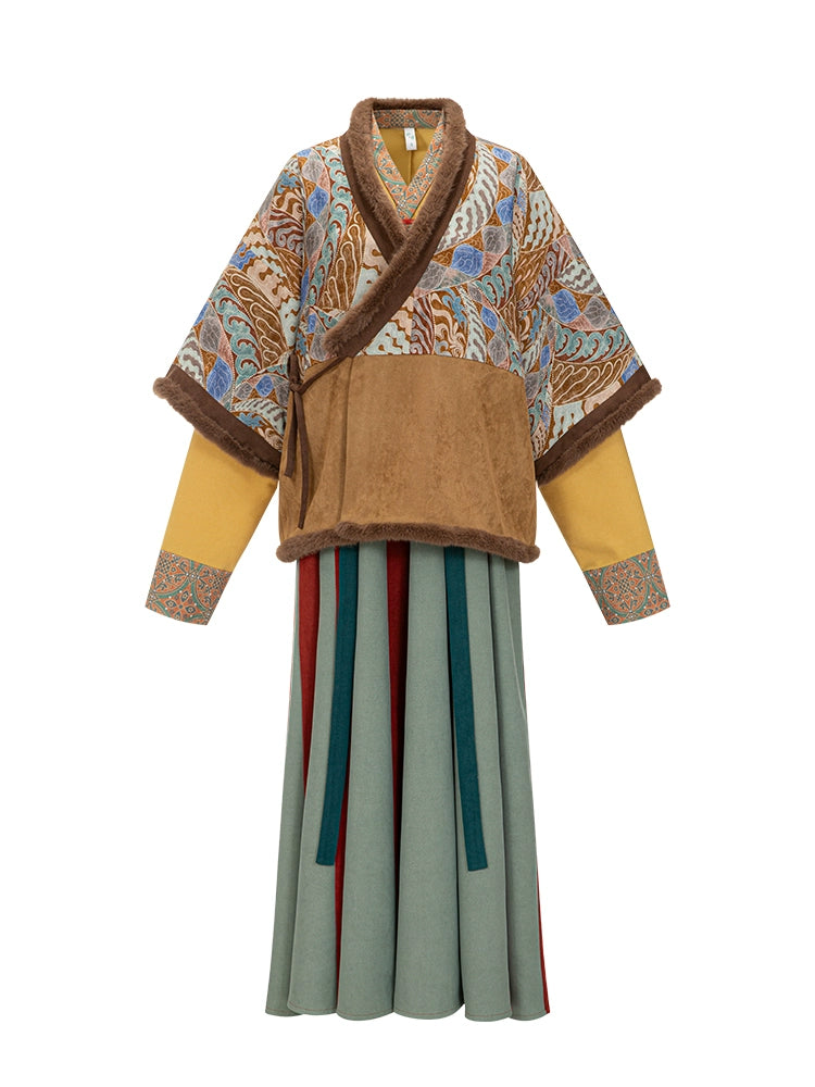 Tang-style Half-sleeved 24-Panel Ripped Qixiong Skirt Hanfu