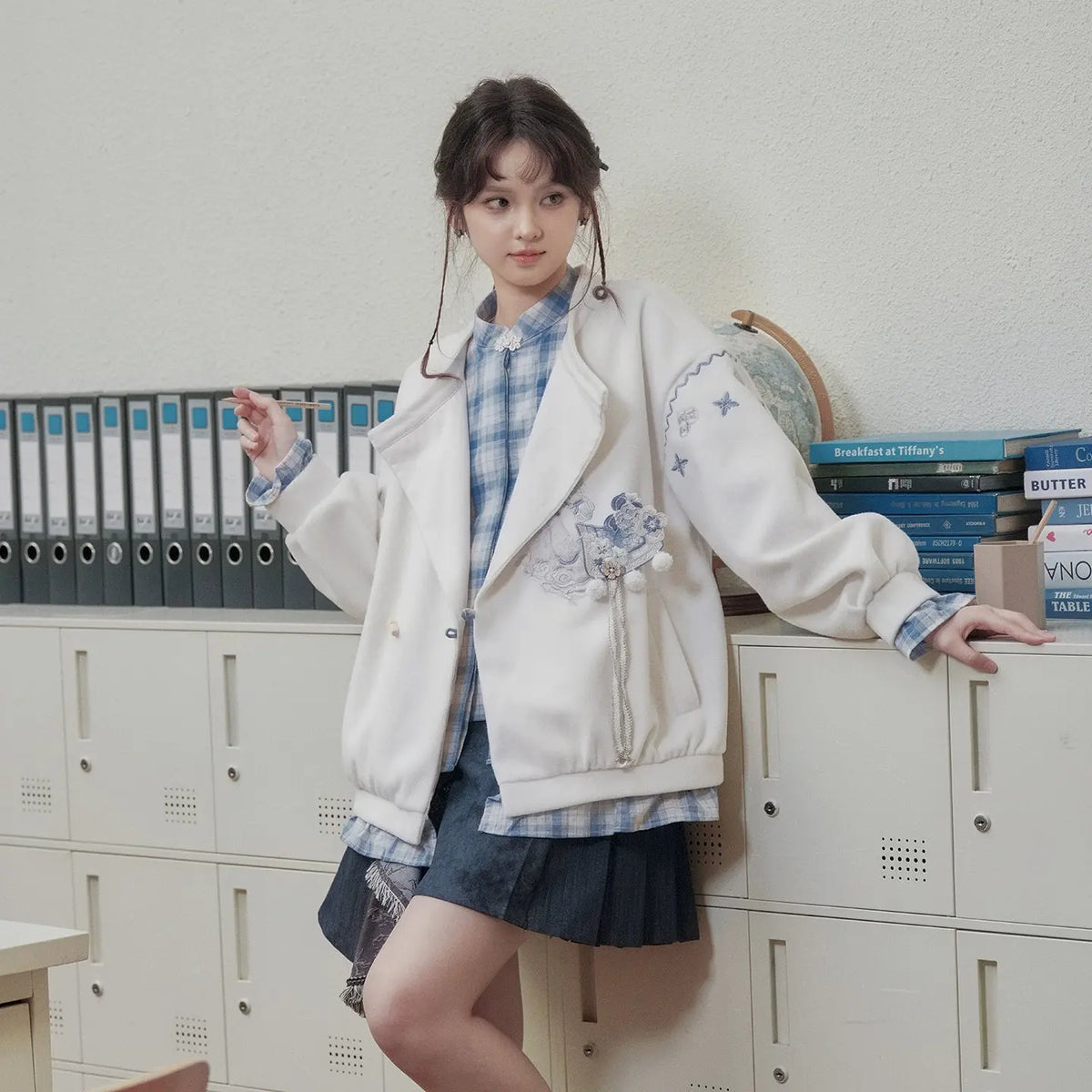 Chinese Style Collared Shirt Jacket – Loose Fit Layered Wool Coat for Women modern More than thirteen Zhiguang, white coat + blue and white, lower skirt. S