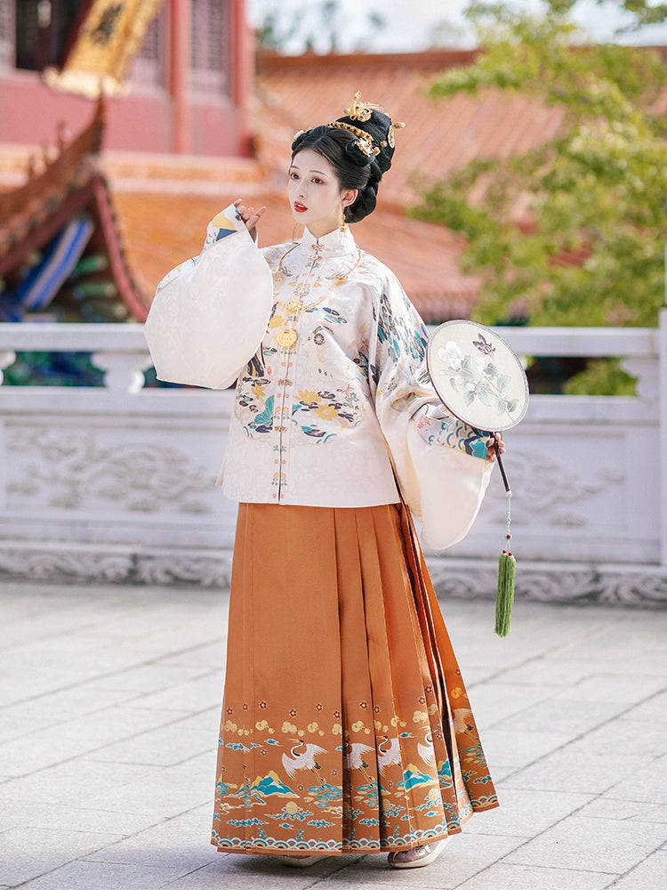 Ming-style Long Jacket and Horse Face Skirt, Hanfu for Autumn and Winter.