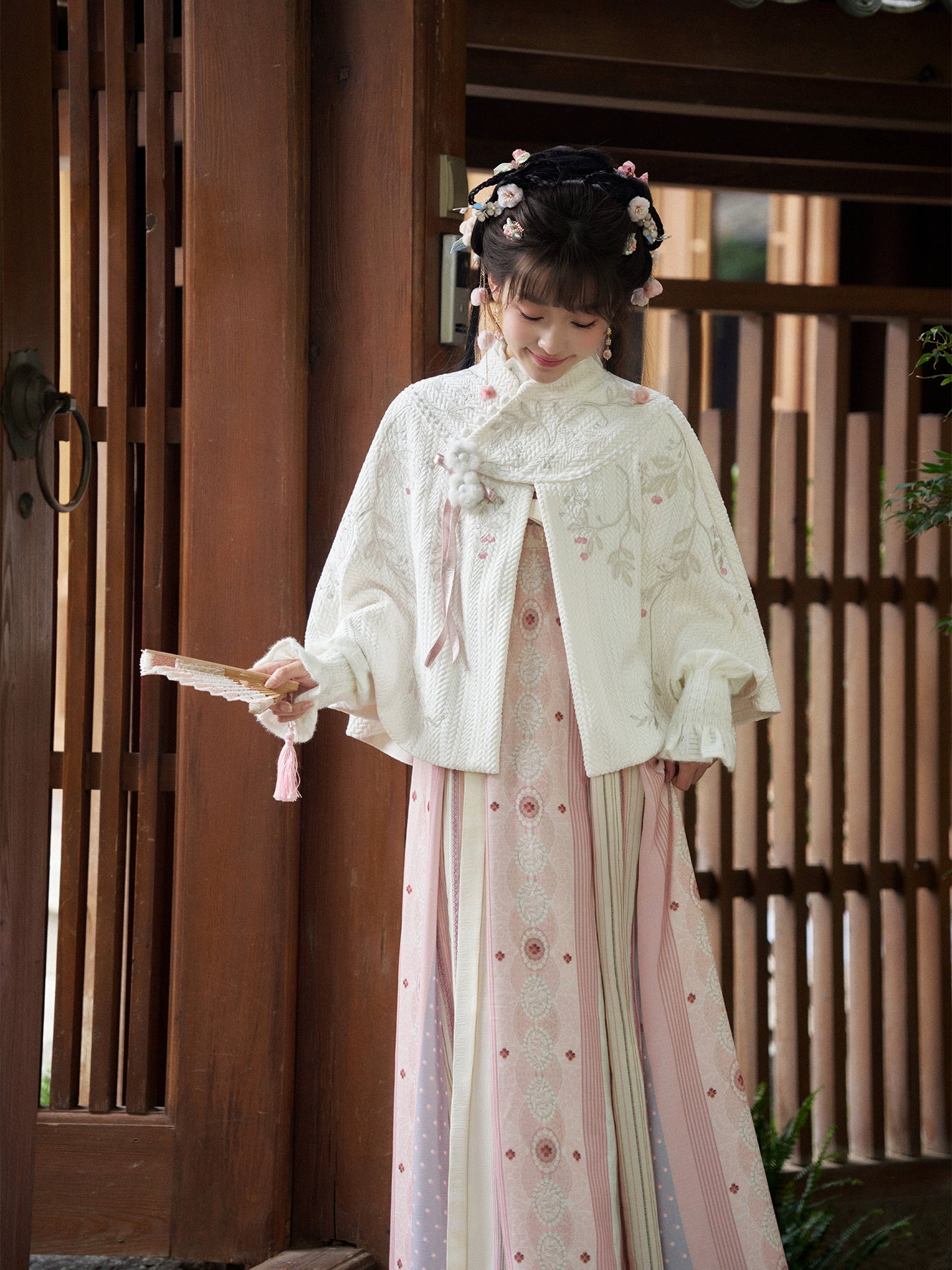 More than thirteen [snow dogwood] chenille cloak imitation hemp print dress modern HanFuDreams