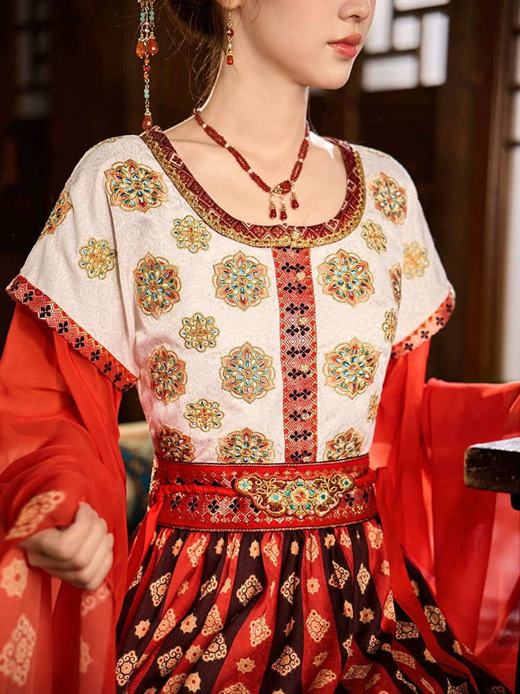 More than thirteen [pearl flame] flat-necked broken skirt Hanfu han HanFuDreams