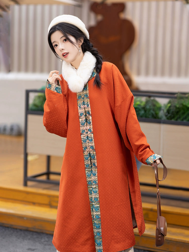 Chi Xia [Red Jade] Ming-made Wanli placket long jacket horse dress