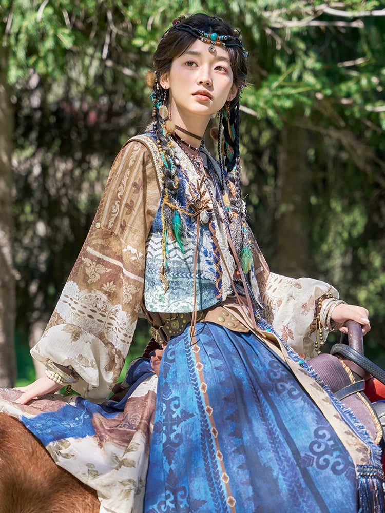 More than thirteen [desert songs] exotic wind embroidered vest round neck shirt broken skirt modern HanFuDreams