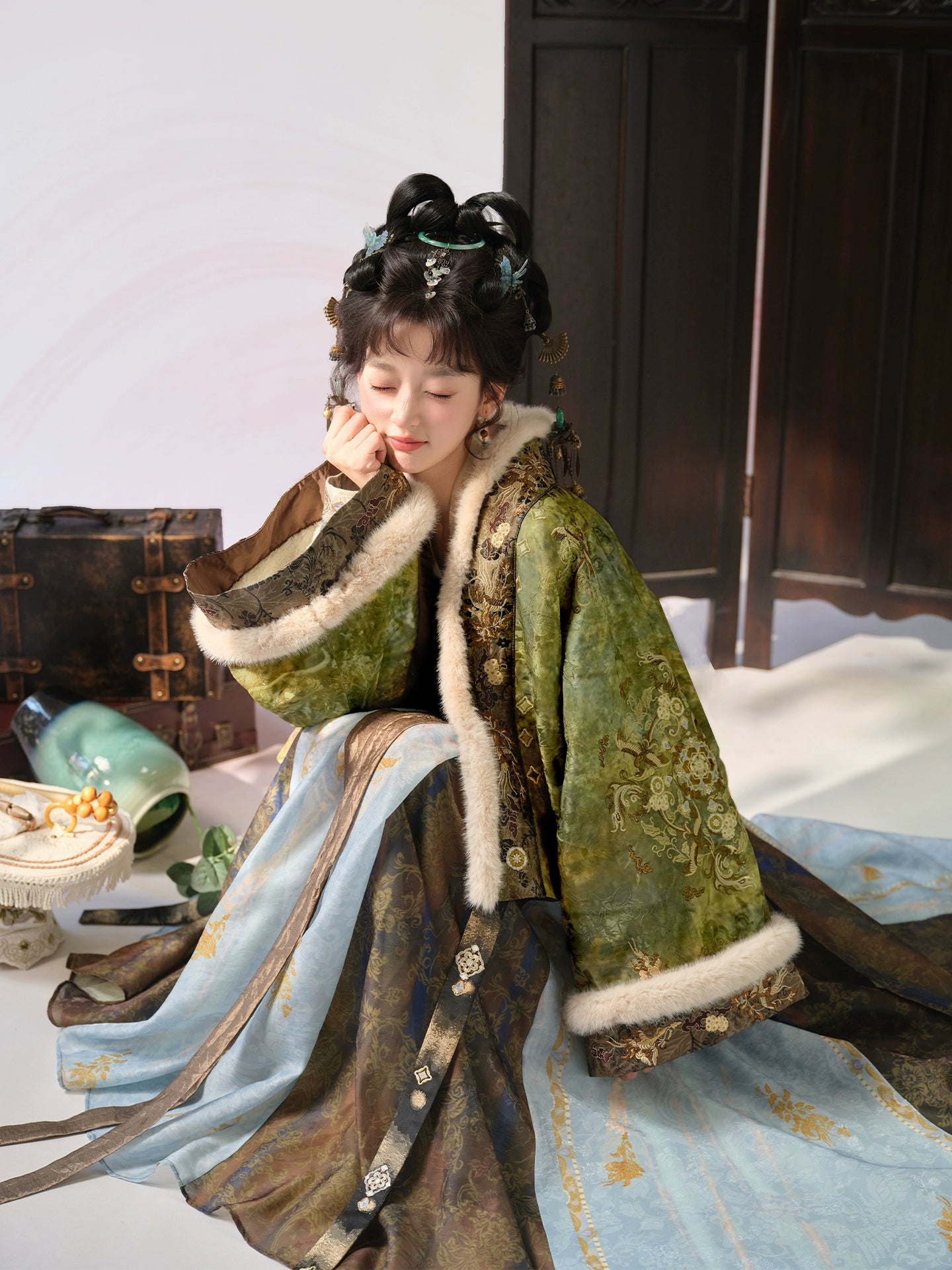 More than thirteen [Jingyun voiceless voice] velvet jacket chest skirt Tang tang HanFuDreams