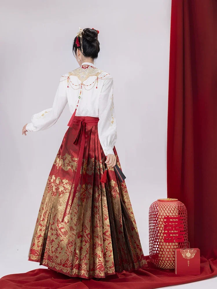 Ming-style red toasting horse face skirt, cloud shoulder Hanfu. HanFuDreams Fashion