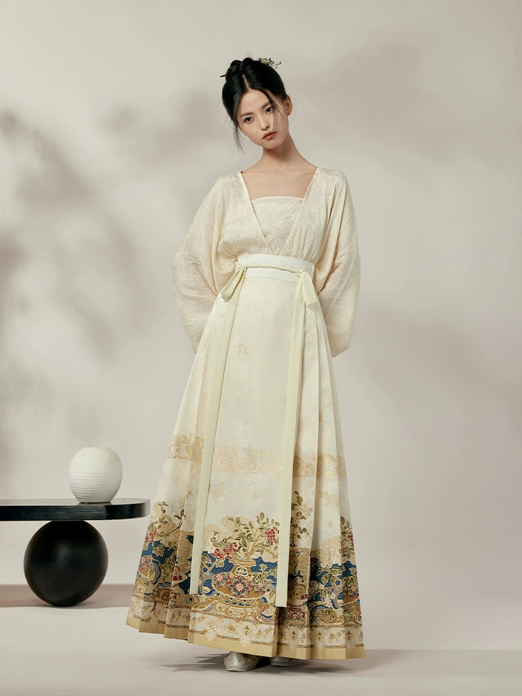 More than thirteen [plain porcelain] horse skirt top set ming HanFuDreams