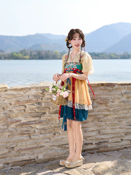 Wanhua Window Banbi Set—Printed Vest, Camisole & Bloomers modern Shisanyu