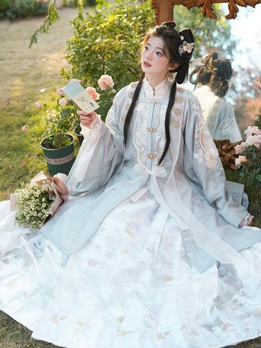 More than thirteen [thin jade cutting cream] square collar cardigan horse face skirt Ming Hanfu ming HanFuDreams