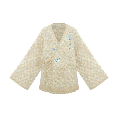 More than thirteen [Moonlight Sword] embroidered knitted jacket bloomers national style set