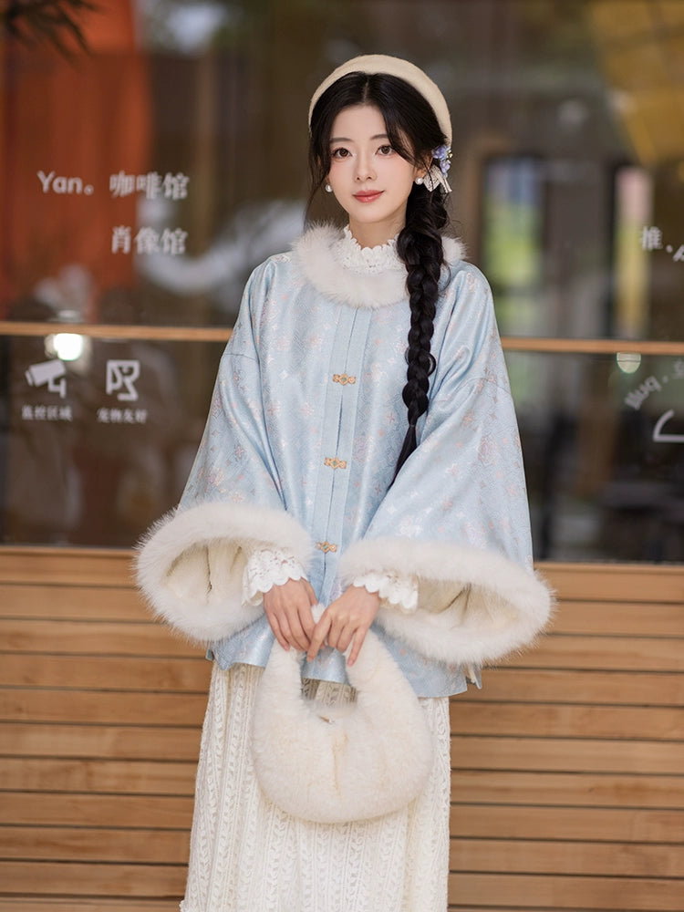 Chi Xia [Xiaocai Ma] New Year's Ming-made velvet Zhaojun jacket three colors