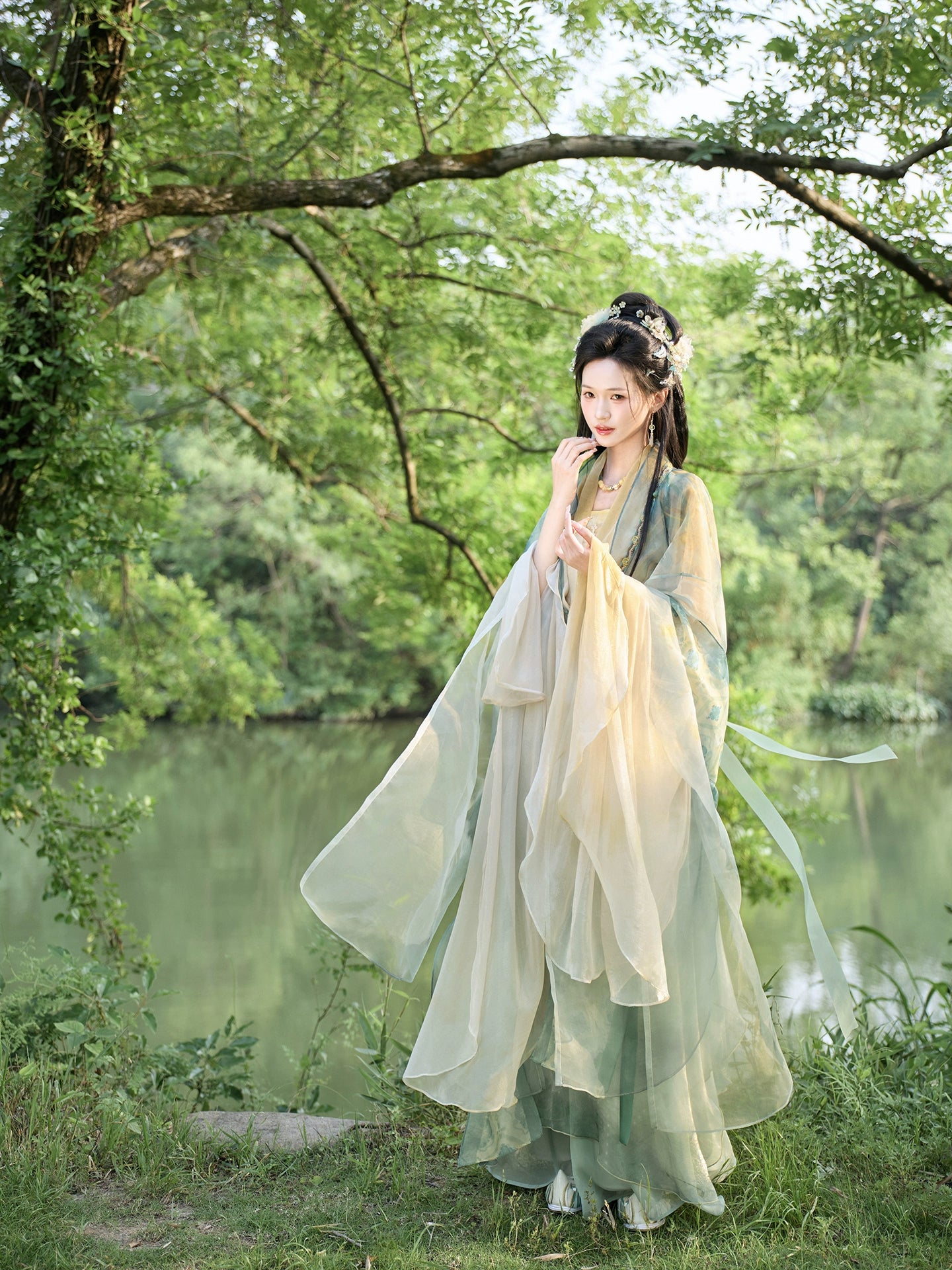 More than thirteen [Buyu Xia] big-sleeved embroidered broken skirt han HanFuDreams