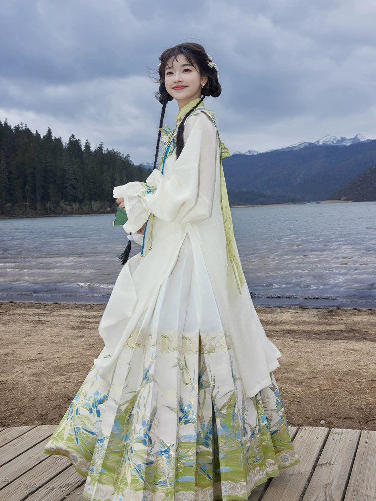 More than thirteen [Jade Bird Huanchuan] Ming-made cloud-shouldered horse-face skirt bachelor's dress ming HanFuDreams