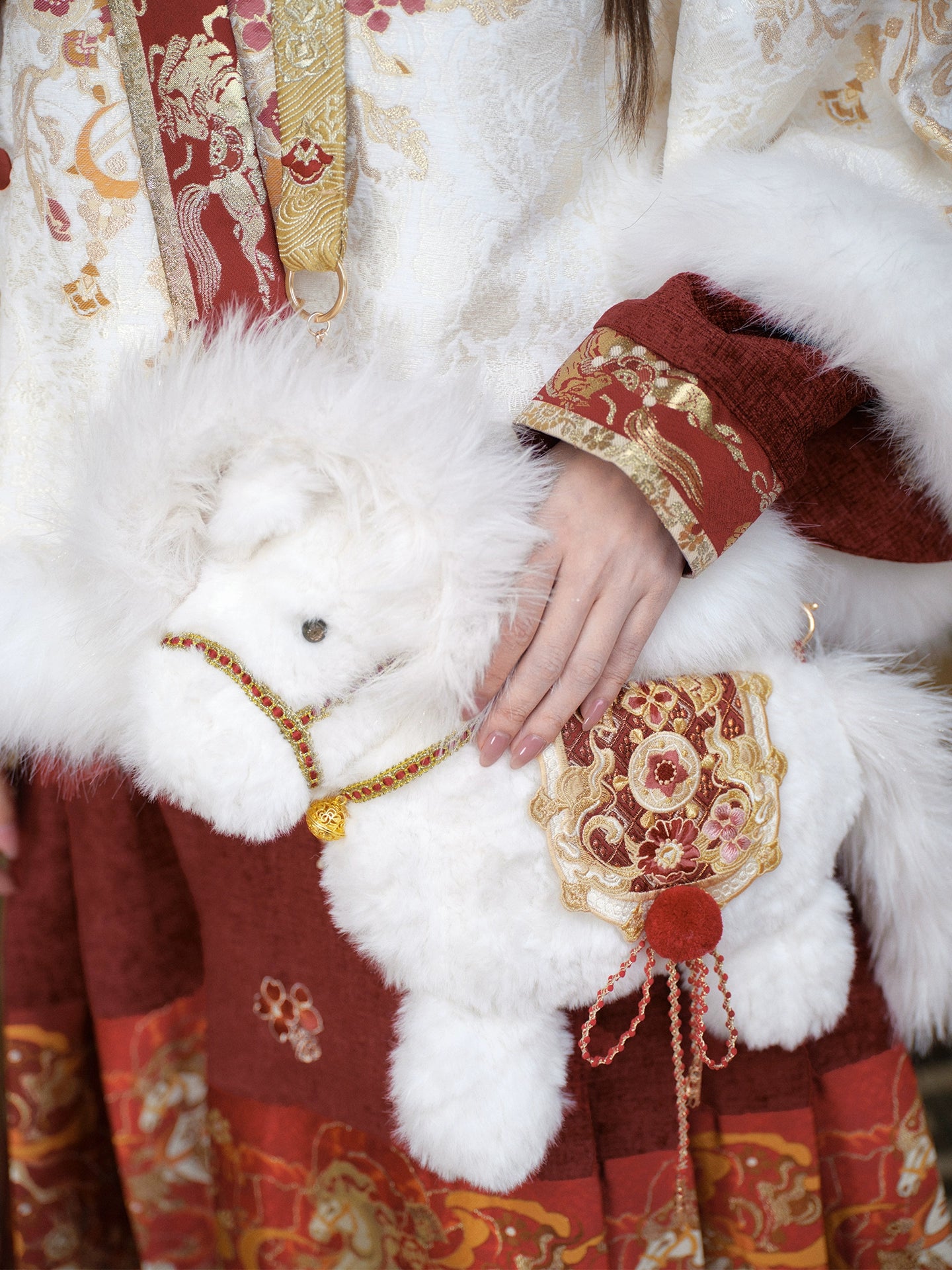 More than thirteen [White Horse Jiayu] Year of the Horse plush embroidered pony messenger bag