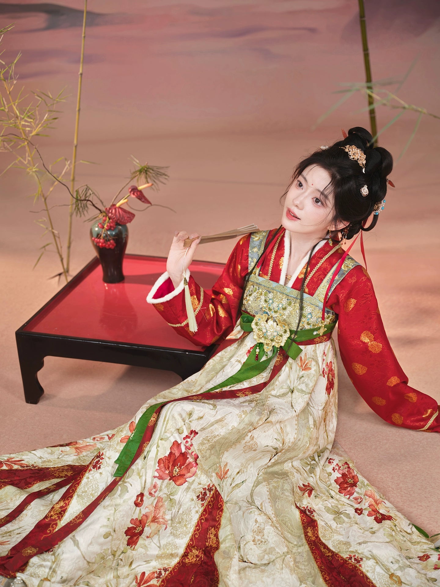 Thirteen more [Yujing Hibiscus] woven gold placket jacket chest suspender skirt Tang system tang HanFuDreams