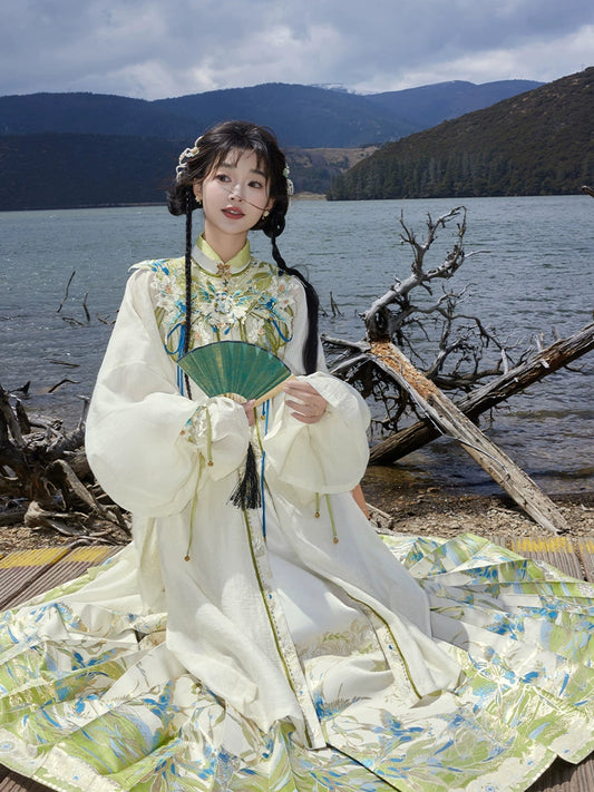 More than thirteen [Jade Bird Huanchuan] Ming-made cloud-shouldered horse-face skirt bachelor's dress ming HanFuDreams