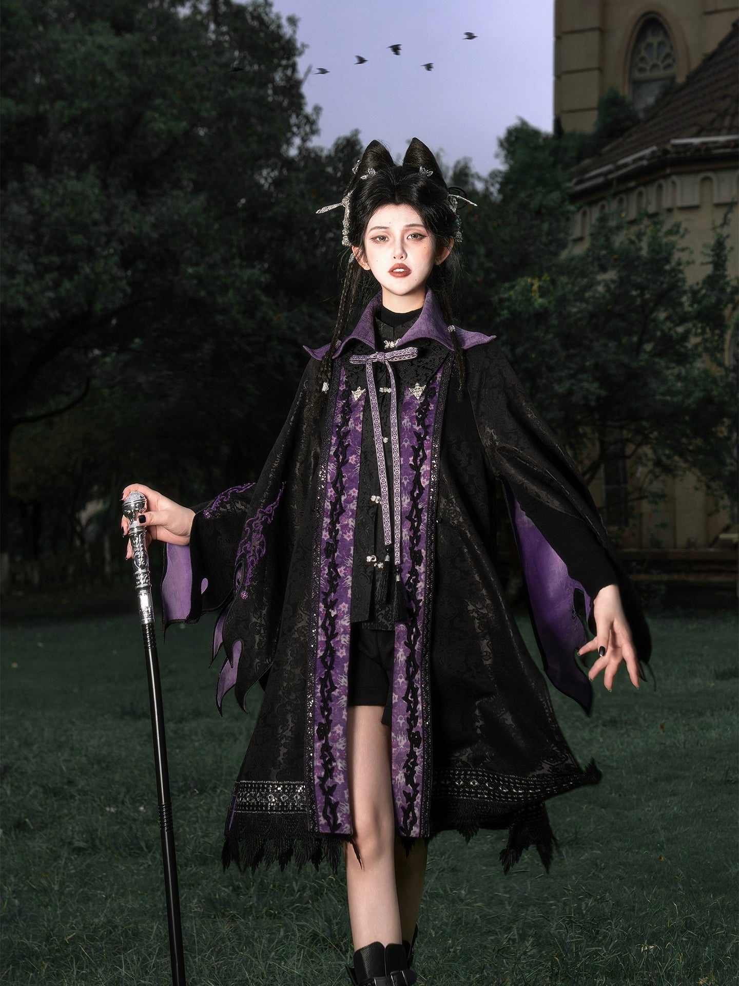 More than thirteen [Sleeping Thorns] black and purple jacquard fake two cloaks modern HanFuDreams
