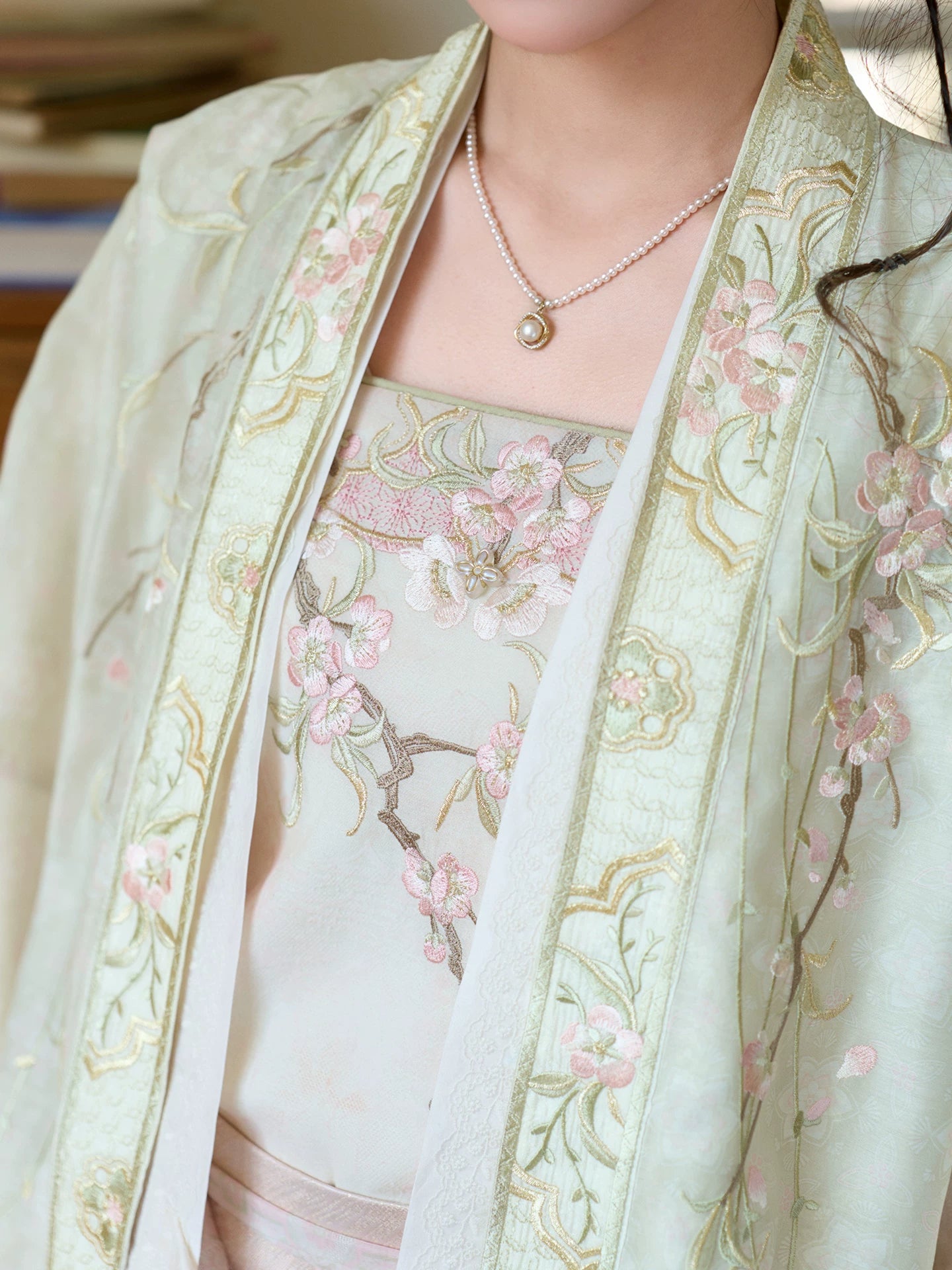 Xinghuayue Duijin Hanfu Set—Embroidered Jacket & Gradient Song Pants HanFuDreams