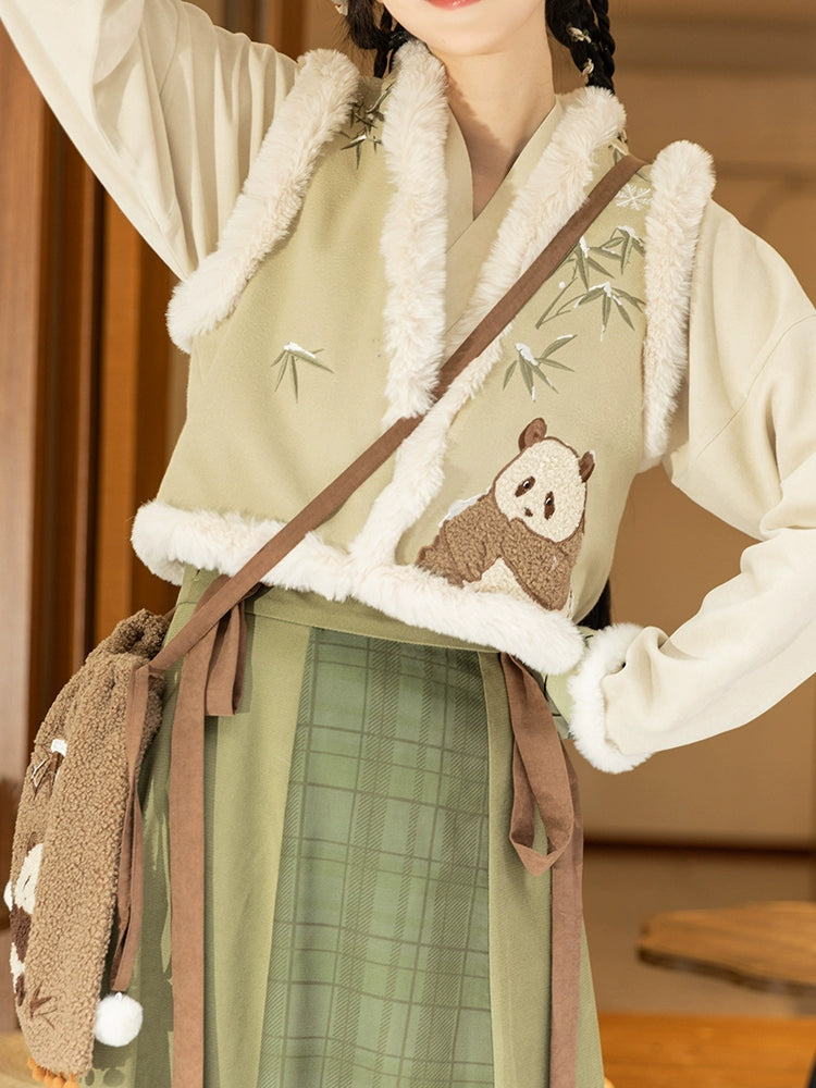 Tang Dynasty short shirt and cross skirt Hanfu