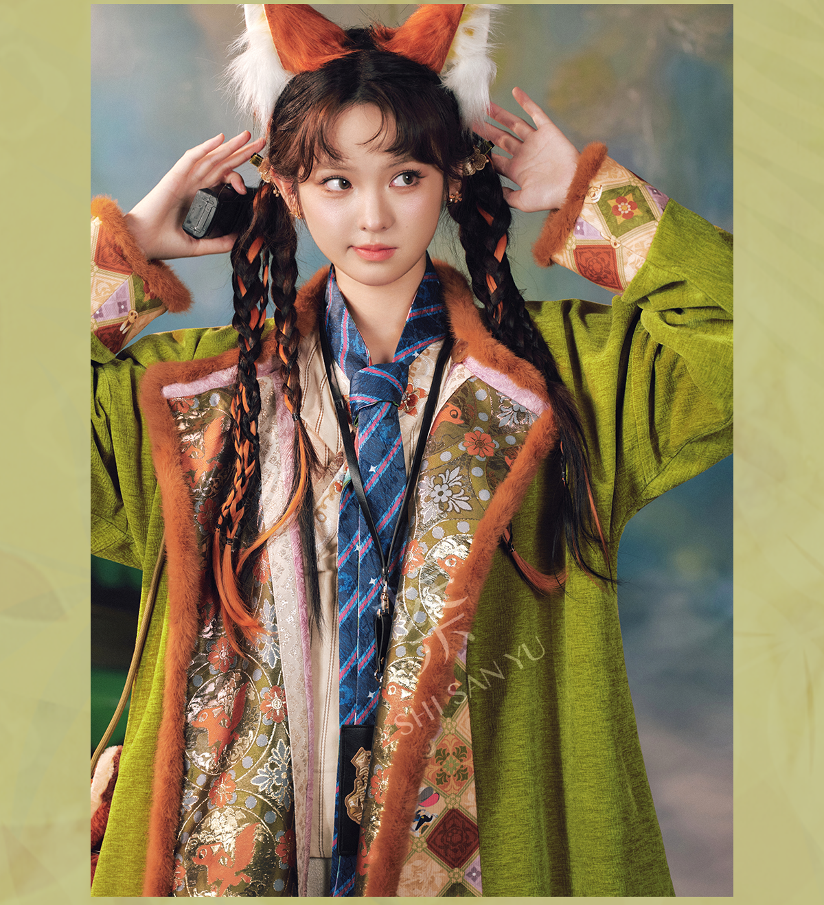 More than thirteen [Disney-double-sided fox shadow] crew neck robe jacket