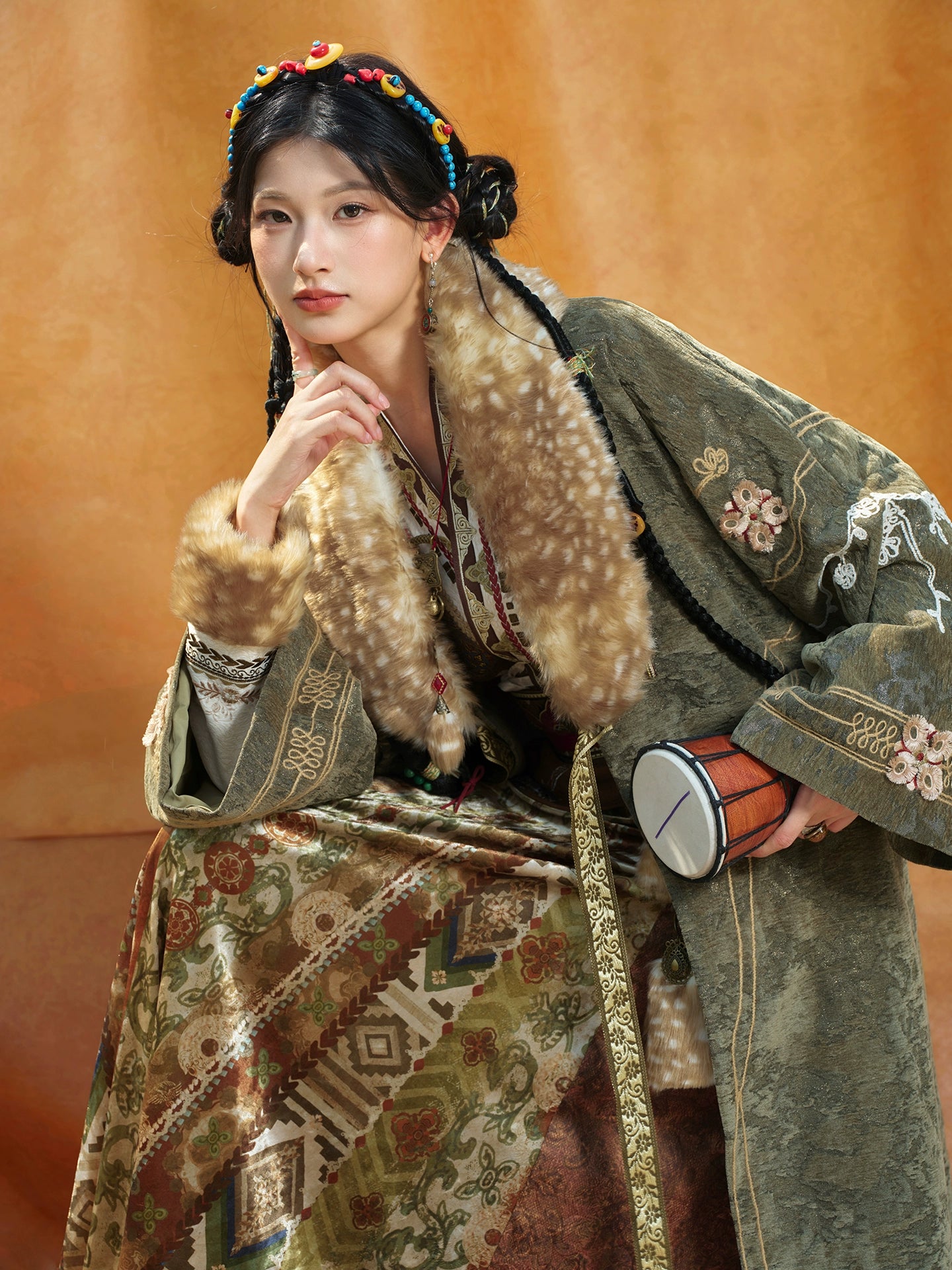 More than thirteen [Lu Ming in the wild] imitation deer fur straight neck jacket