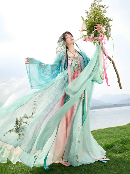 More than thirteen [Butterfly & Spring Creek] Embroidered Cape Hanfu tang HanFuDreams