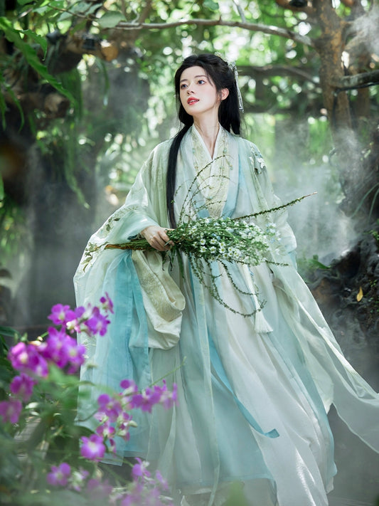 More than thirteen [Wenzhu Qingyin] Spring big-sleeved shirt straight train embroidered cold Hanfu han HanFuDreams