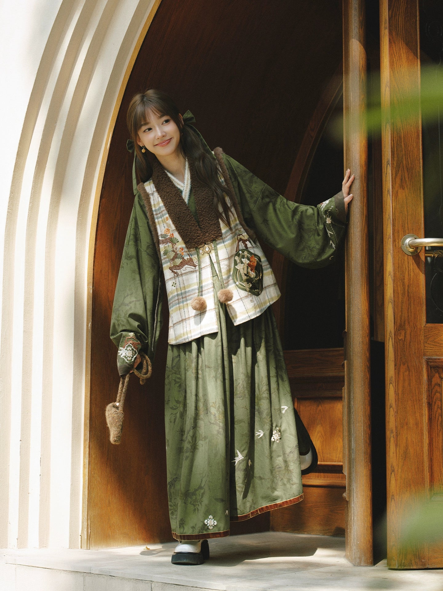 More than thirteen [Senya sword] embroidery than a thin dress Han han HanFuDreams