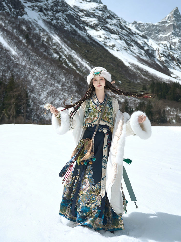 More than Thirteen [Snake Marsh Ghost City] Original Weaving Gold Horse Dress Hanfu ming HanFuDreams