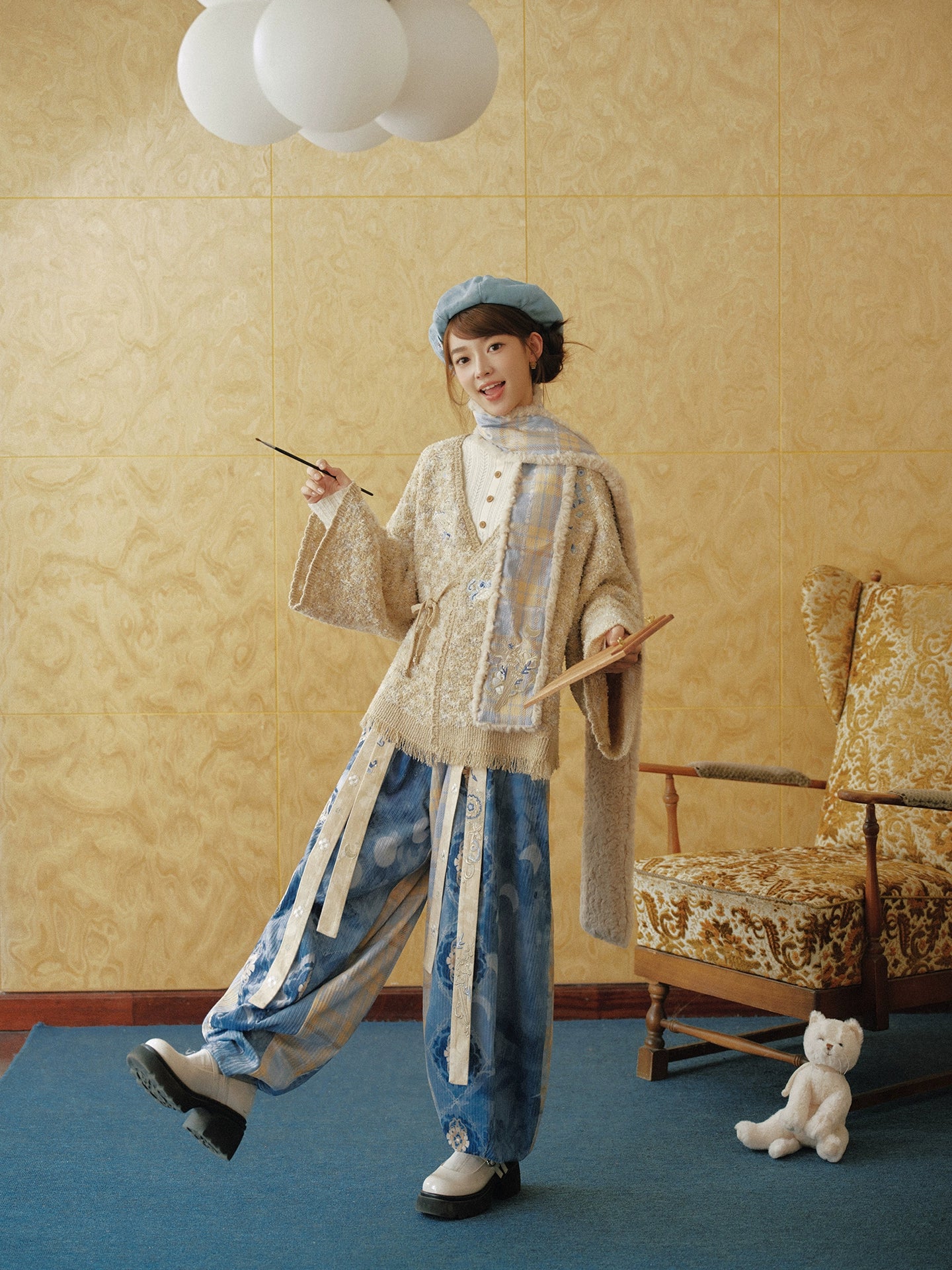 More than thirteen [Moonlight Sword] embroidered knitted jacket bloomers national style set