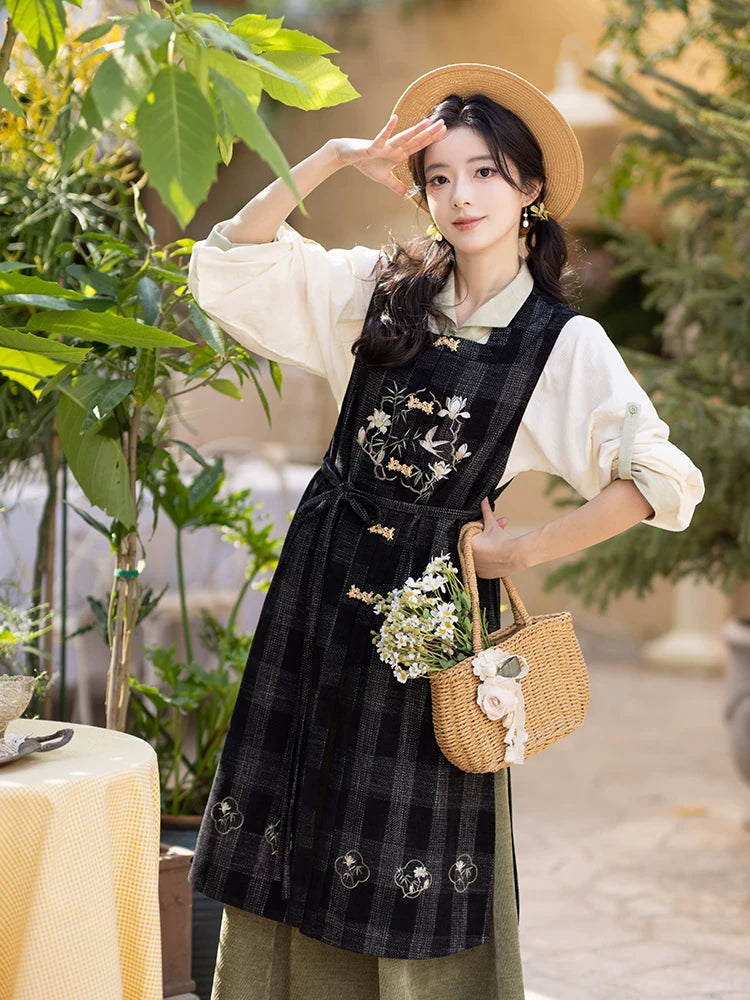 Chi Xia [Bamboo Shadow Brushing Window] Ming Square Neck Lapel ming HanFuDreams