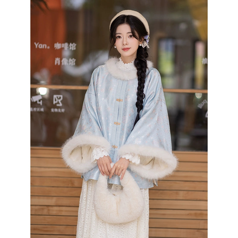 Chi Xia [Xiaocai Ma] New Year's Ming-made velvet Zhaojun jacket three colors