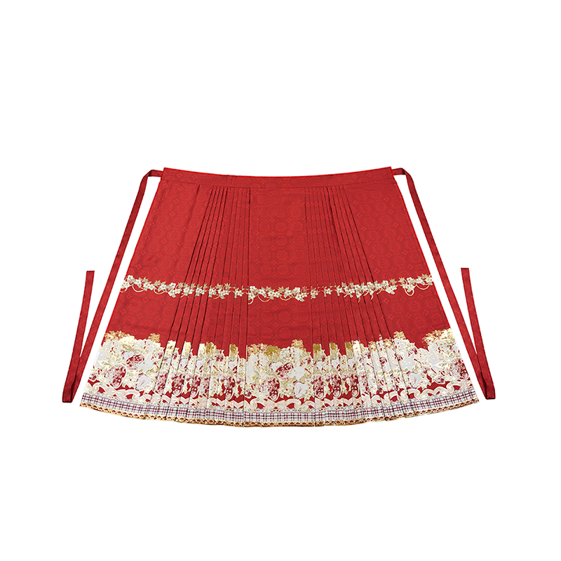 Flower Fairy Story [Berry Rabbit] Cross-necked Pipa Sleeve Weaving Gold Horse Face Dress Ming ming HanFuDreams Strawberry red horse dress S