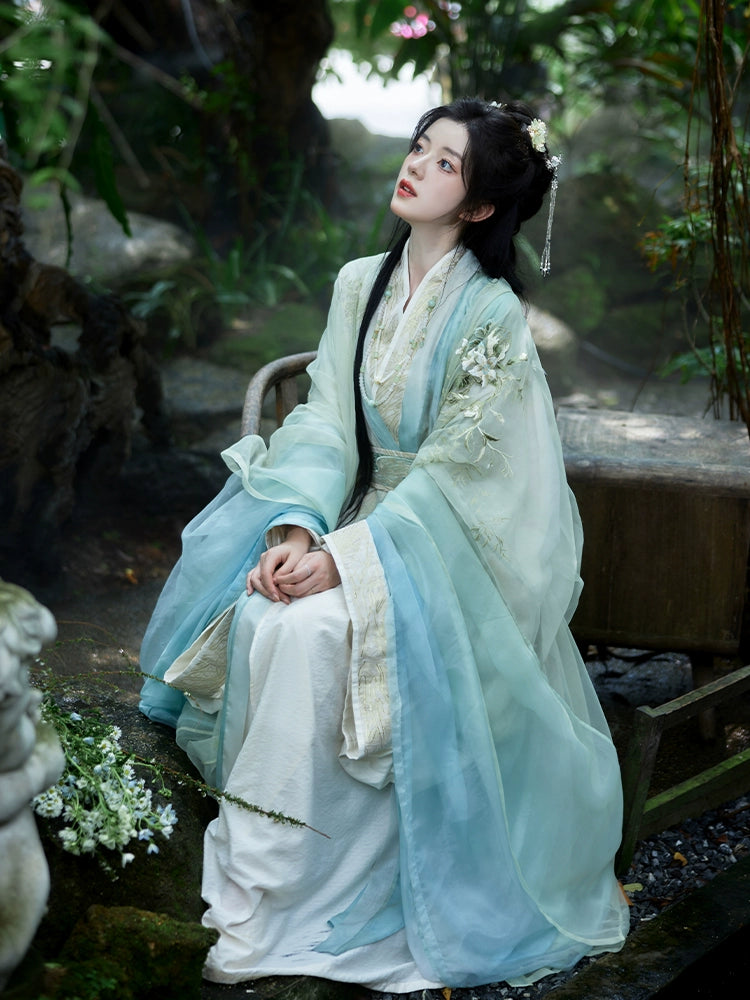 More than thirteen [Wenzhu Qingyin] Spring big-sleeved shirt straight train embroidered cold Hanfu han HanFuDreams