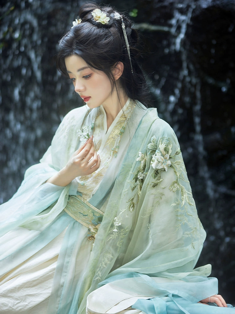 More than thirteen [Wenzhu Qingyin] Spring big-sleeved shirt straight train embroidered cold Hanfu han HanFuDreams