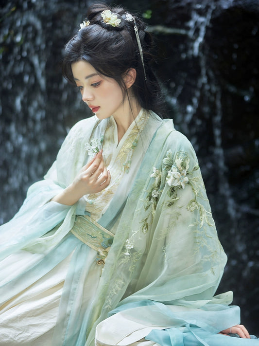 More than thirteen [Wenzhu Qingyin] Spring big-sleeved shirt straight train embroidered cold Hanfu han HanFuDreams
