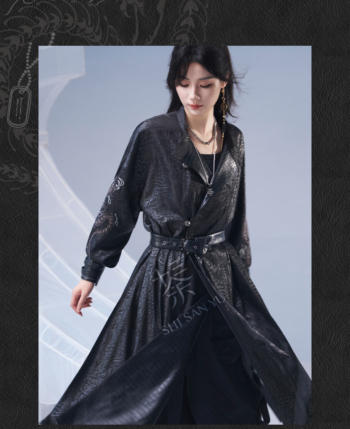 More than thirteen [Snake Bone Vientiane] crew neck robe imitation leather jacket modern HanFuDreams