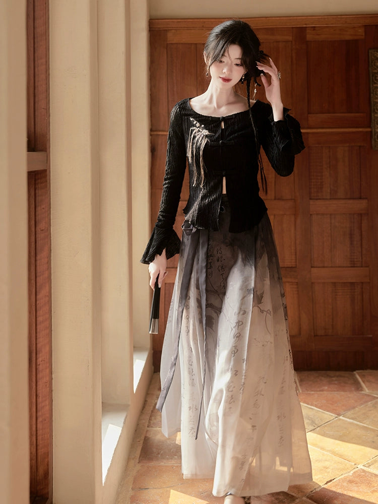 More than Thirteen [books in the mountains] spring black top horse face skirt Han suit han HanFuDreams