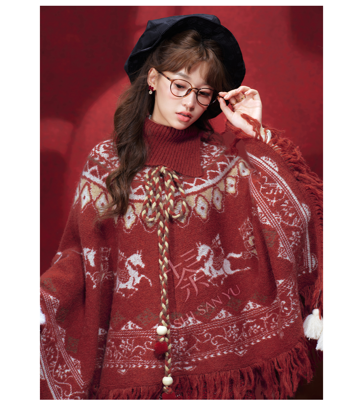 More than thirteen [Tianma Song] knitted cape red coat for the Year of the Horse