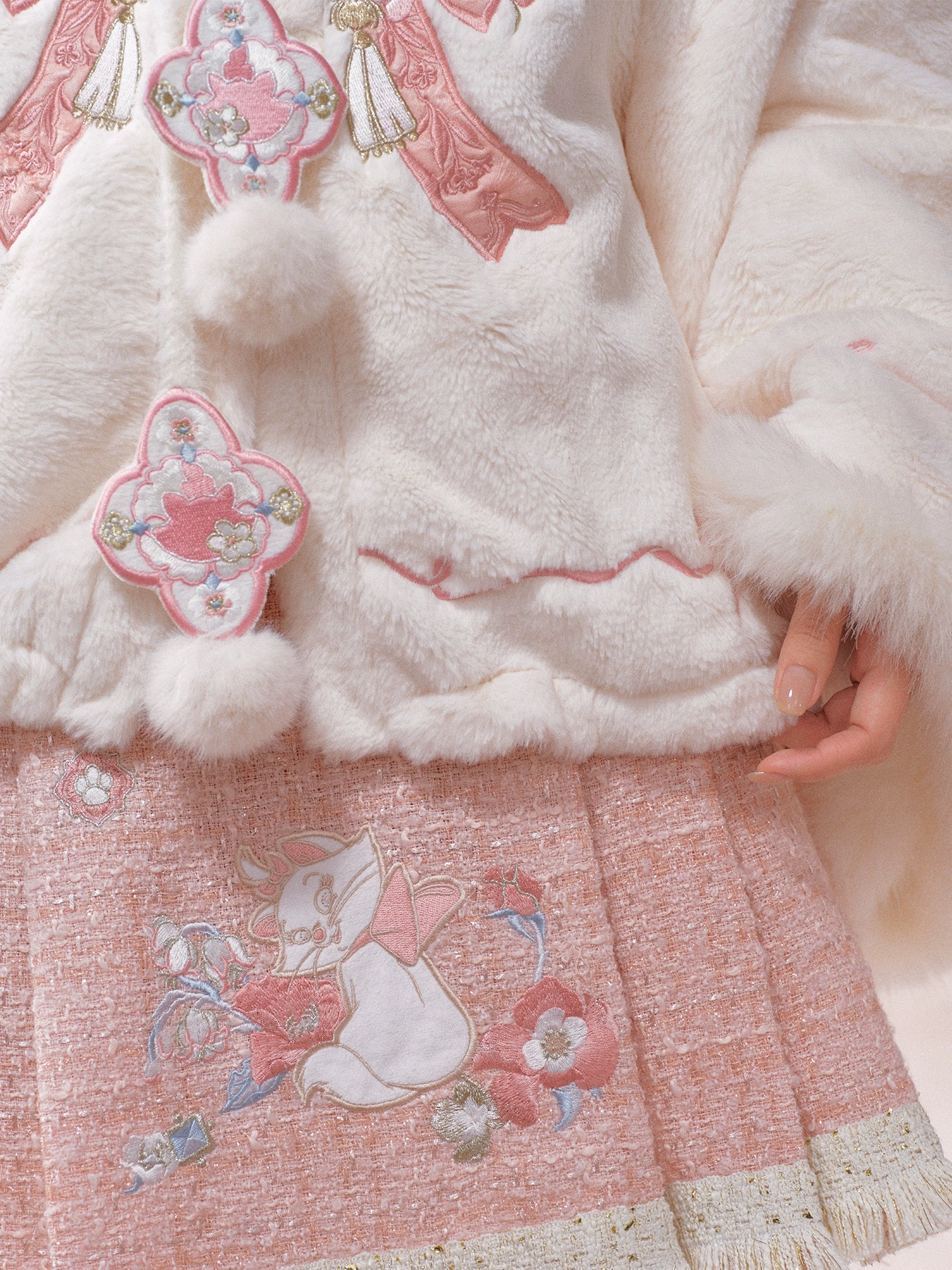 More than thirteen [cat edelweiss] round neck vest short horse face set modern HanFuDreams