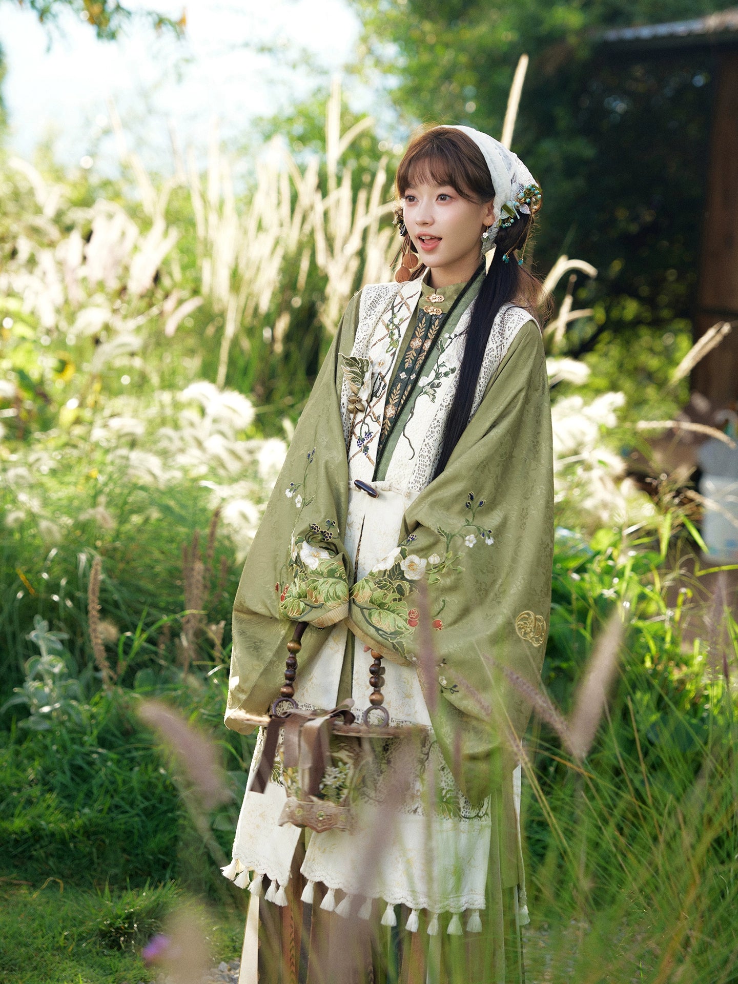 More than thirteen [Moshang Qingli] Bijia stand-up collar long shirt pleated skirt Ming-made ming HanFuDreams