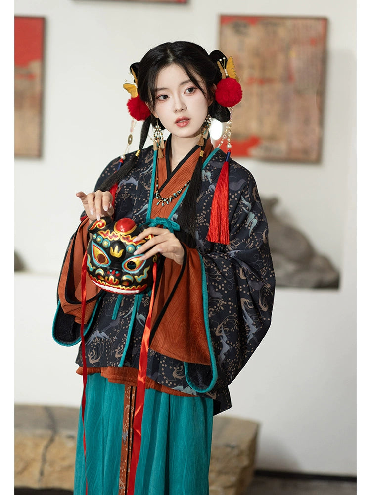 Jin-style Pleated Upper Garment and Ripped Skirt Hanfu for Winter