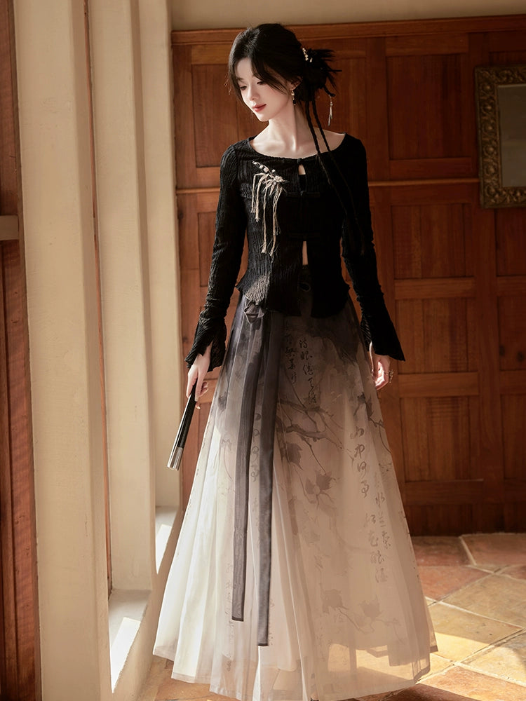 More than Thirteen [books in the mountains] spring black top horse face skirt Han suit han HanFuDreams