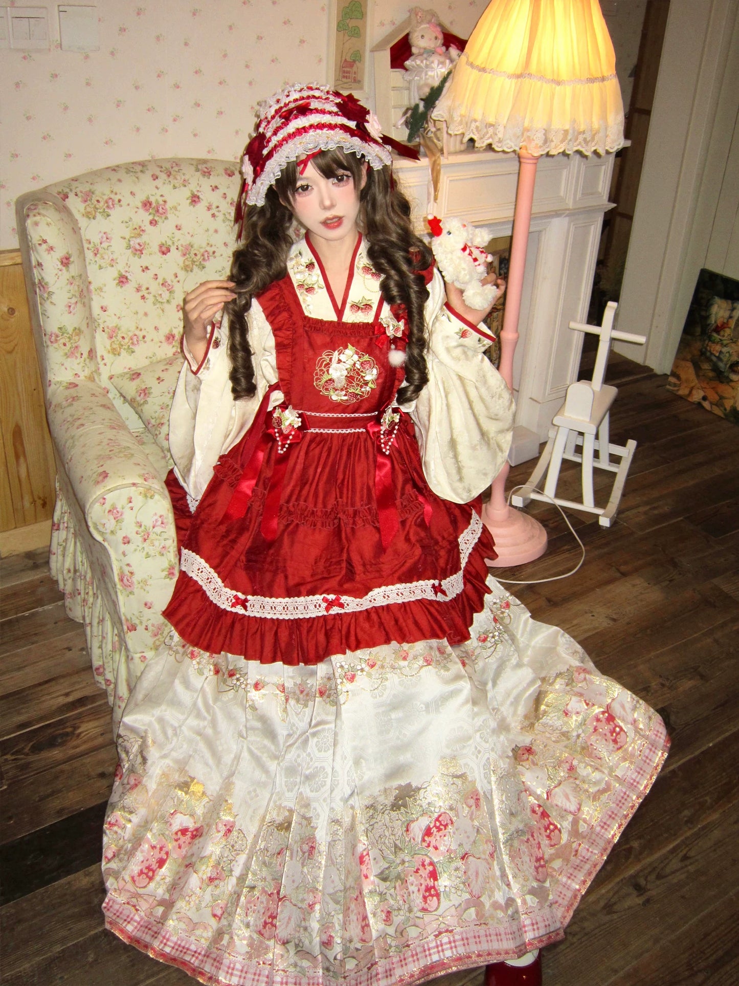 Flower Fairy Story [Berry Rabbit] Cross-necked Pipa Sleeve Weaving Gold Horse Face Dress Ming ming HanFuDreams