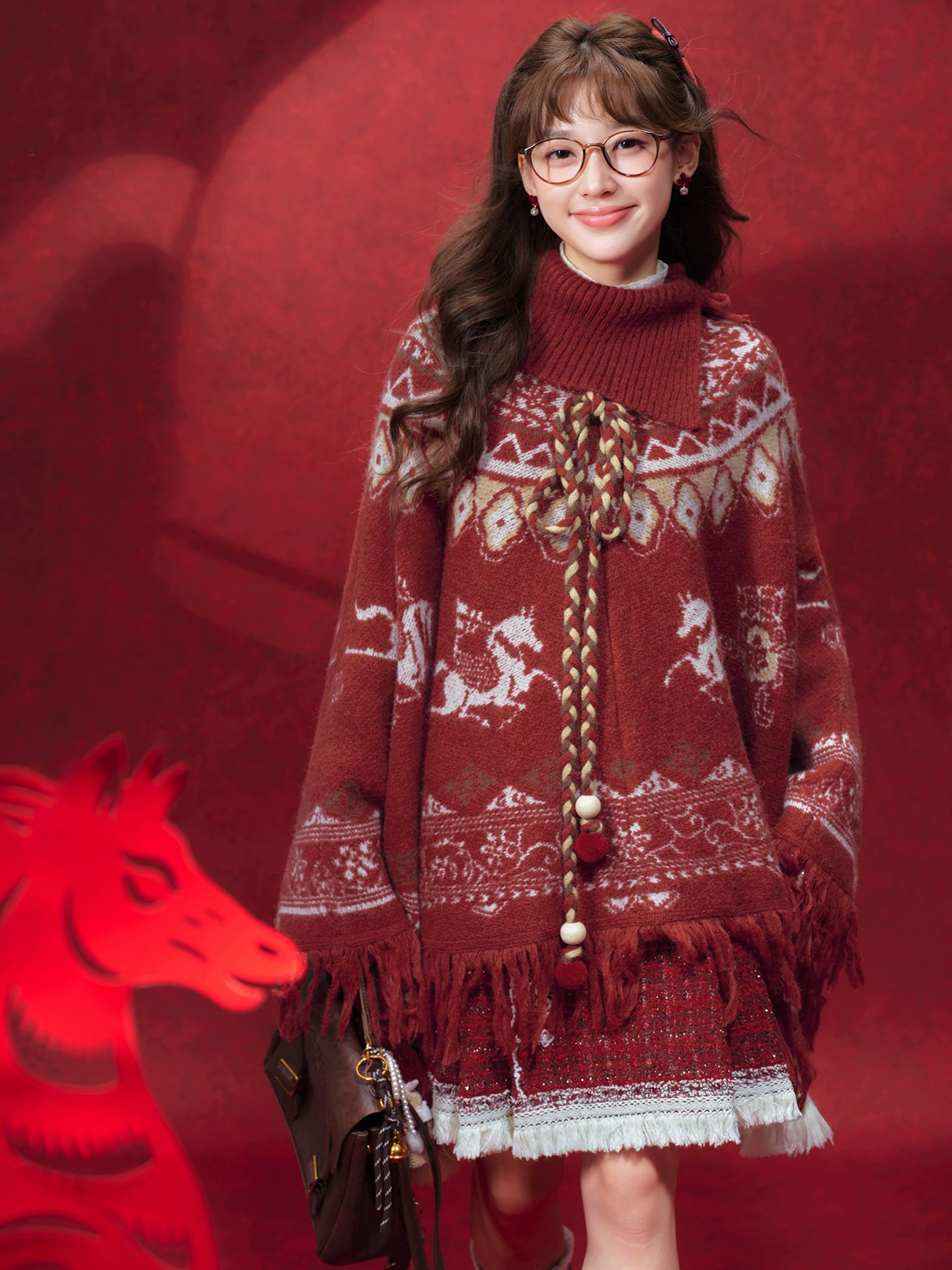 More than thirteen [Tianma Song] knitted cape red coat for the Year of the Horse