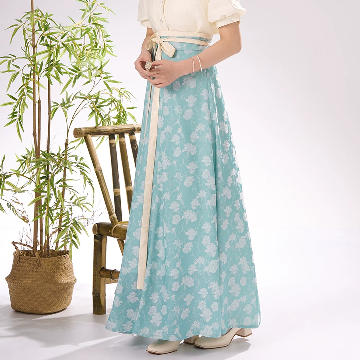 Flower Fairy Story [Qinhe Ying] One-piece jacquard eight-broken skirt Tang tang HanFuDreams Broken blue dress S