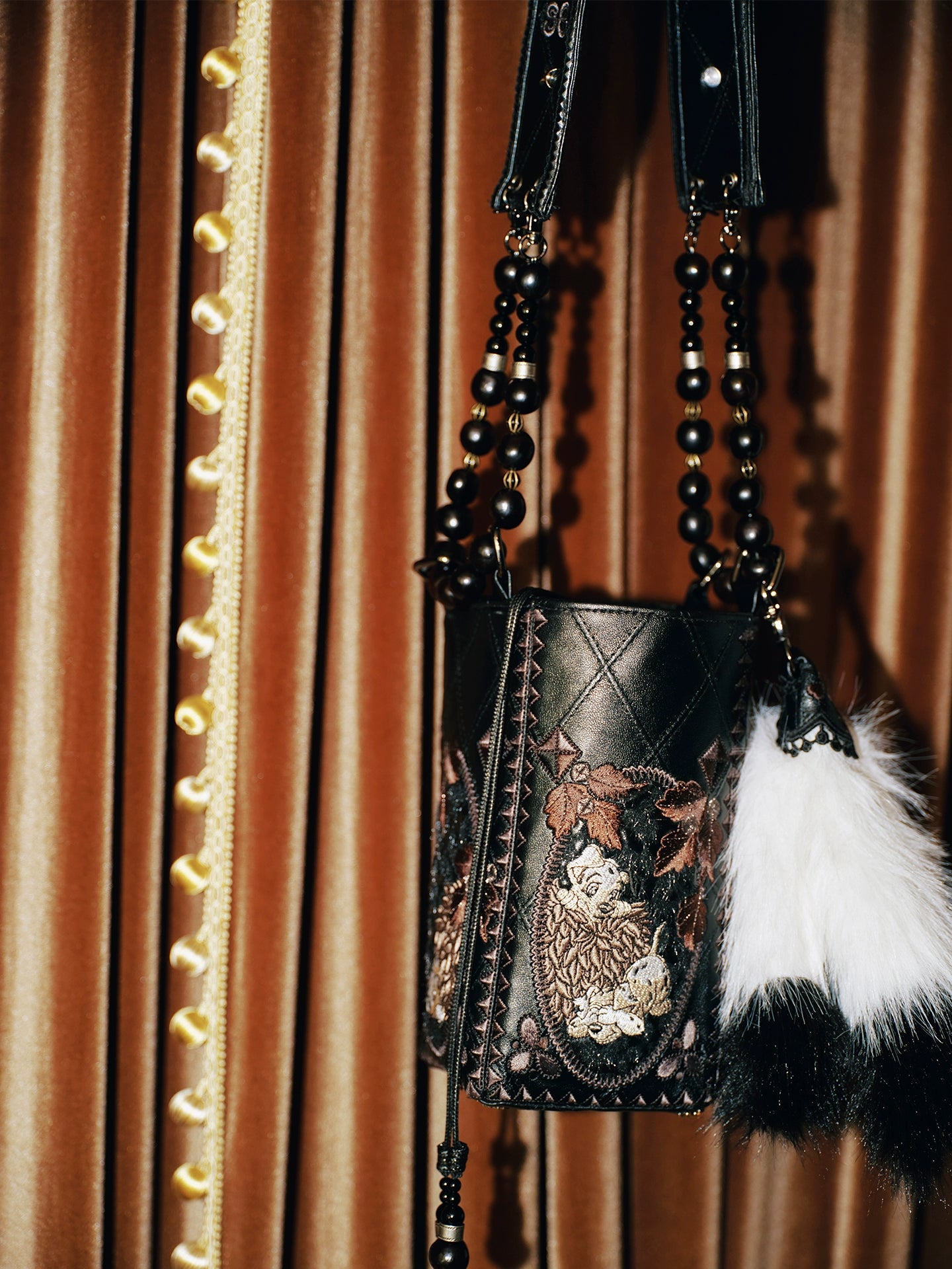 More than thirteen [Disney, Kuila - Black and White Witch] Dalmatians satchel accessories HanFuDreams