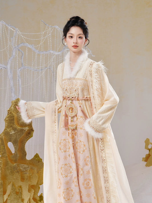 July Eve [Lotus Ju Riding the Wind] Wear a jacket and a chest-length dress Han han HanFuDreams