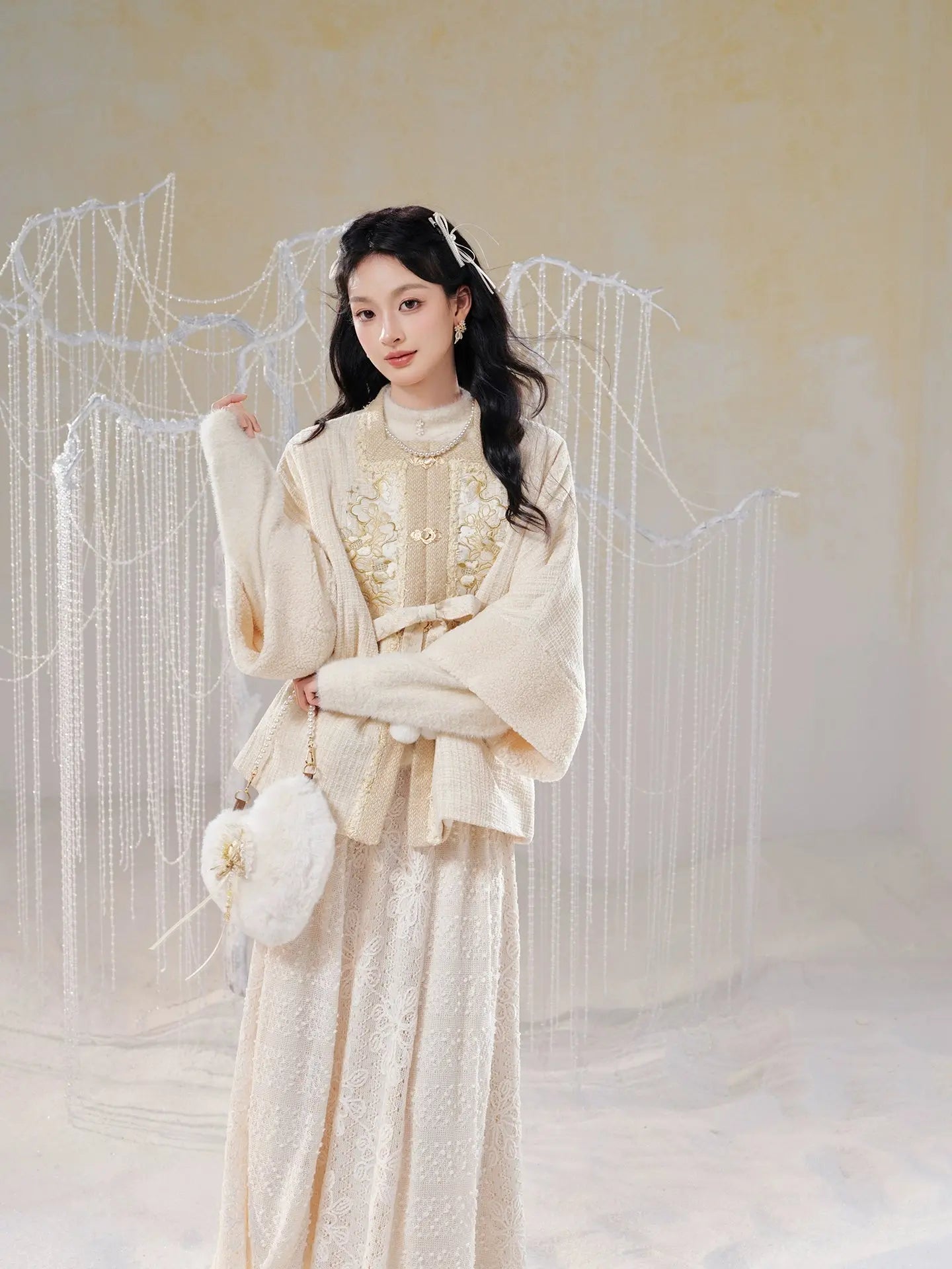 July Eve [Yuming Nuannuan] Fleece square collar jacket showing thin Song pants song HanFuDreams