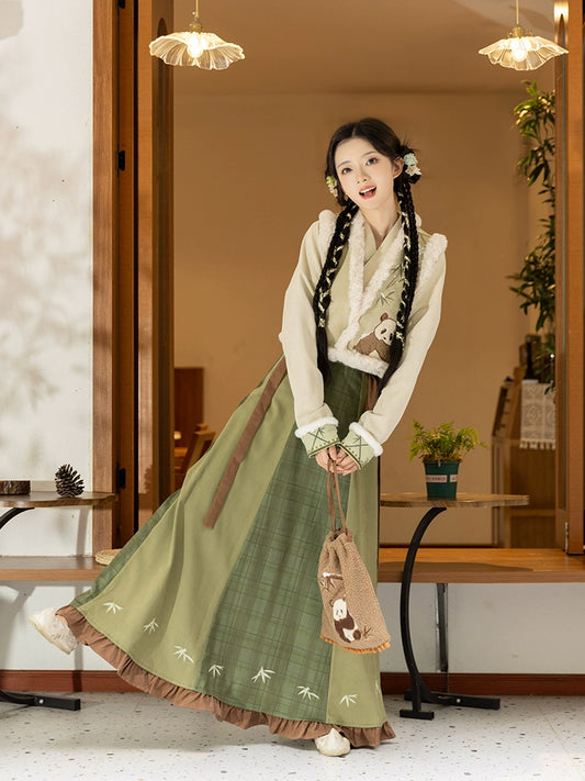 Tang Dynasty short shirt and cross skirt Hanfu